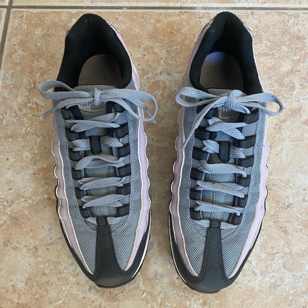 Climax Nike Gray and Pink Athletic Sneakers
